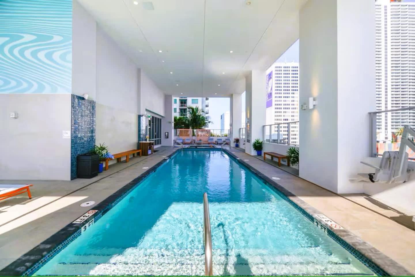 Ferienwohnung Heart Of Downtown Miami Studio Pool & Gym Exterior foto